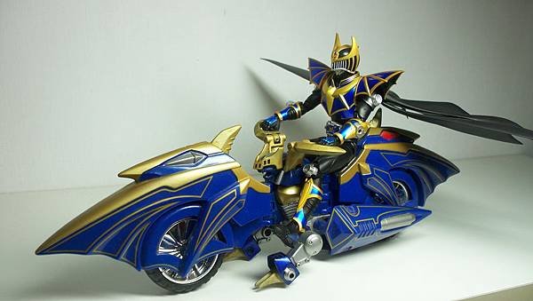 SHF 仮面ライダーナイトサバイブ (31)