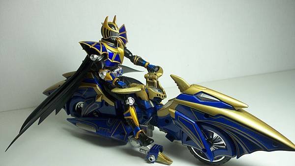 SHF 仮面ライダーナイトサバイブ (32)