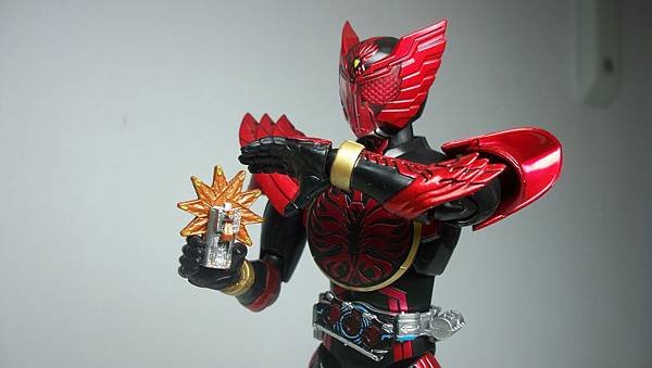 SHF 仮面ライダーオーズ タジャードルコンボ (11).JPG