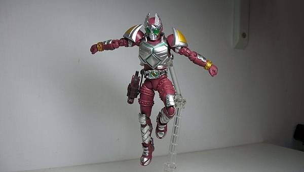 SHF 仮面ライダーギャレン (8).JPG