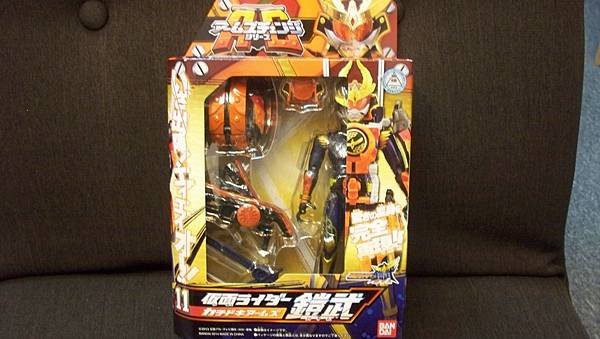 AC 仮面ライダー鎧武 ジンバー鎧武＆カチドキアームズ (5).JPG