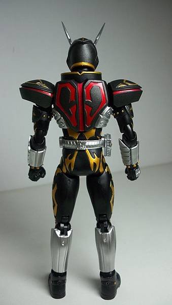 SHF 仮面ライダーカリス (11).JPG