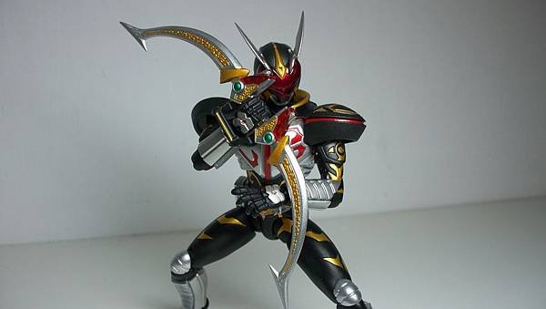 SHF 仮面ライダーカリス (14).JPG