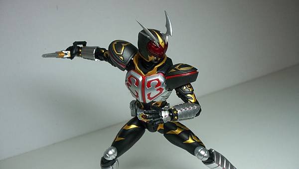 SHF 仮面ライダーカリス (16).JPG