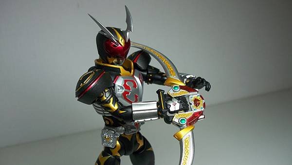 SHF 仮面ライダーカリス (22).JPG