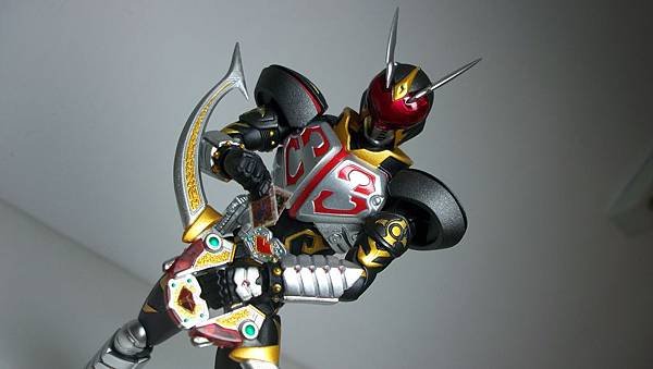 SHF 仮面ライダーカリス (26).JPG