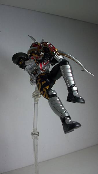 SHF 仮面ライダーカリス (31).JPG