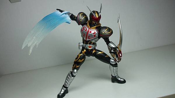 SHF 仮面ライダーカリス (34).JPG