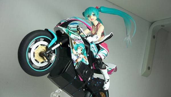 figma レーシングミク2013 + TT零13 (19).JPG