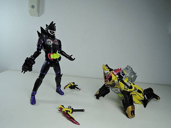 SHF 仮面ライダーゲンム ゾンビゲーマーver (6).JPG