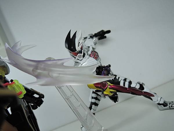 SHF 仮面ライダーゲンム ゾンビゲーマーver (21).JPG