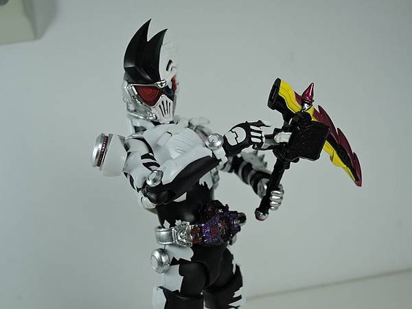 SHF 仮面ライダーゲンム ゾンビゲーマーver (23).JPG