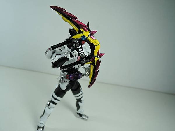 SHF 仮面ライダーゲンム ゾンビゲーマーver (32).JPG