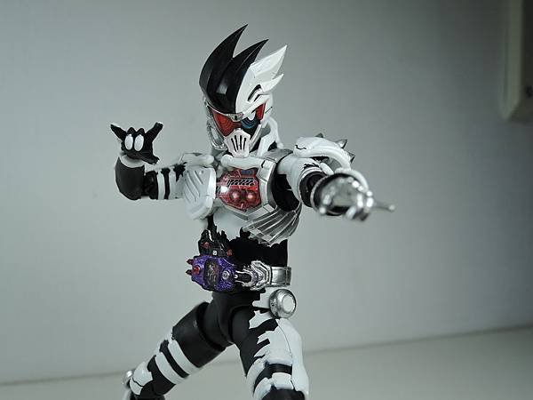 SHF 仮面ライダーゲンム ゾンビゲーマーver (44).JPG