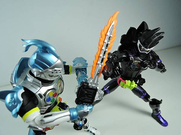 LVUR 仮面ライダーゲンム アクションゲーマーver (24).JPG