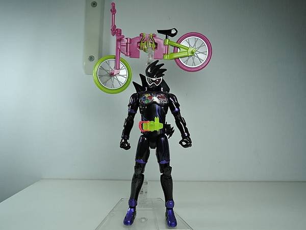 LVUR 仮面ライダーゲンム アクションゲーマーver (27).JPG