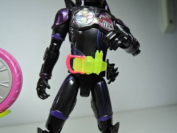 LVUR 仮面ライダーゲンム アクションゲーマーver (26).JPG