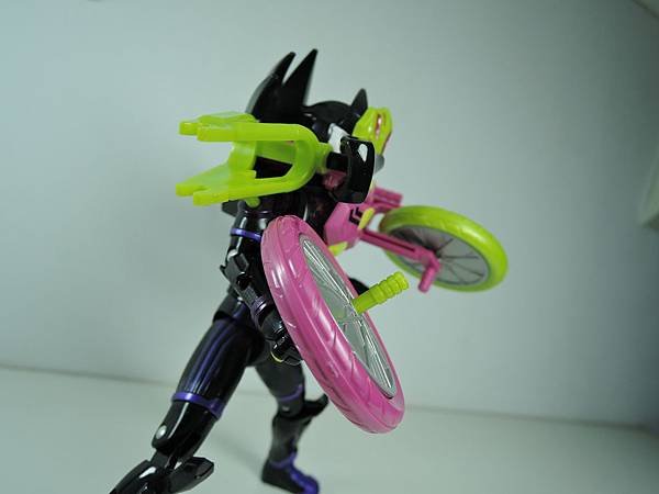 LVUR 仮面ライダーゲンム アクションゲーマーver (33).JPG