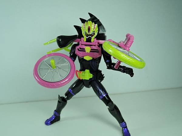 LVUR 仮面ライダーゲンム アクションゲーマーver (30).JPG