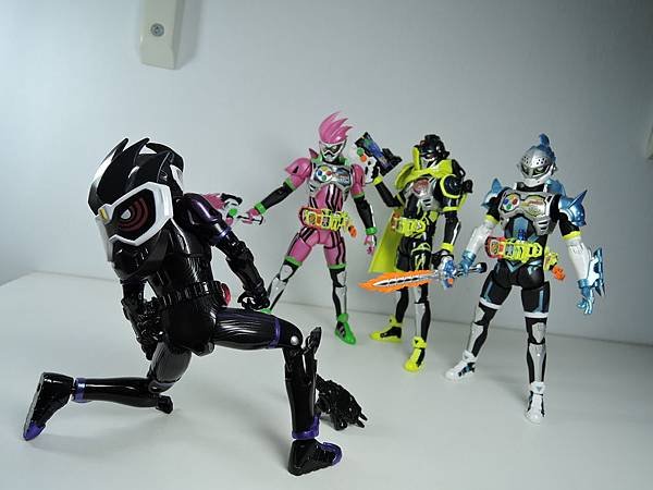 LVUR 仮面ライダーゲンム アクションゲーマーver (43).JPG