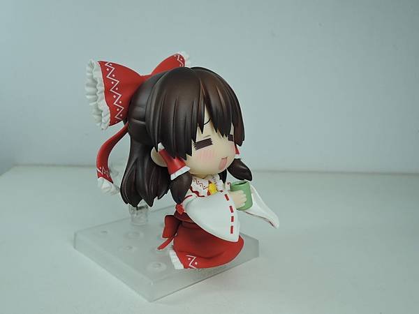 ねんどろいど 博麗霊夢2.0 (32).JPG