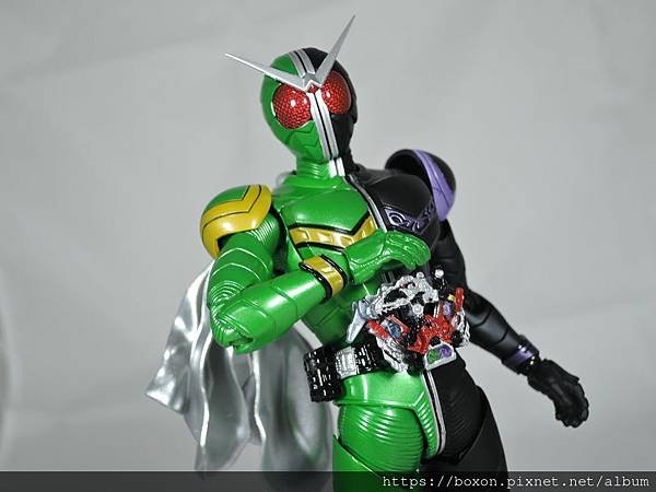 SHF 仮面ライダーダブル ファングジョーカー (10).JPG