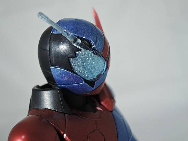 SHF 仮面ライダービルド ラビットタンクフォーム (15).JPG