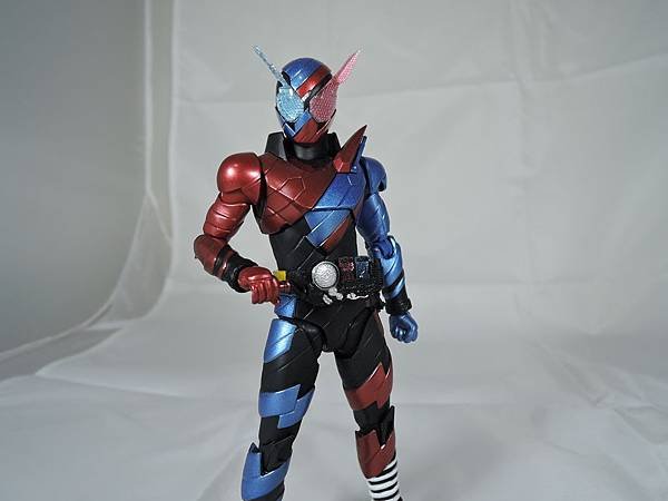 SHF 仮面ライダービルド ラビットタンクフォーム (25).JPG