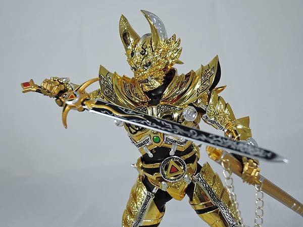 SHF 黄金騎士ガロ (8).JPG