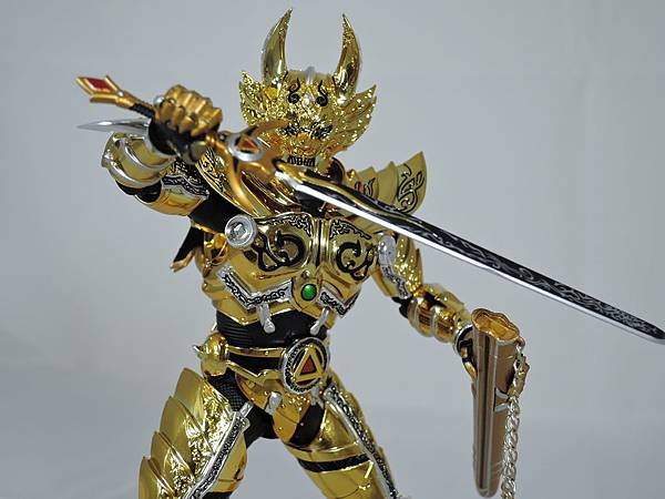 SHF 黄金騎士ガロ (9).JPG