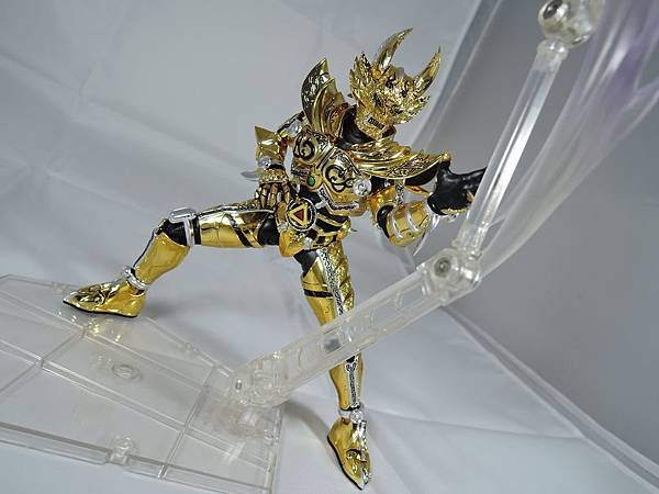 SHF 黄金騎士ガロ (41).JPG