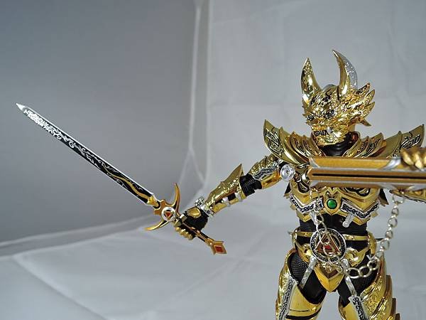 SHF 黄金騎士ガロ (55).JPG