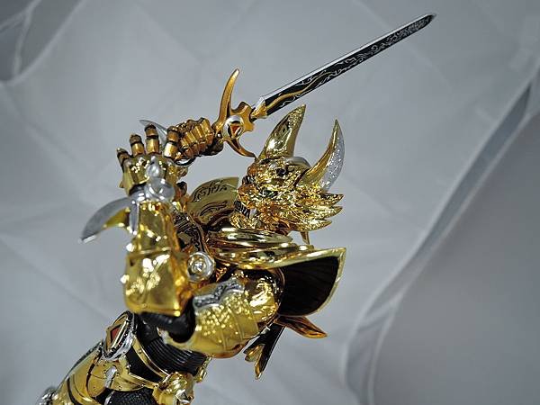 SHF 黄金騎士ガロ (62).JPG