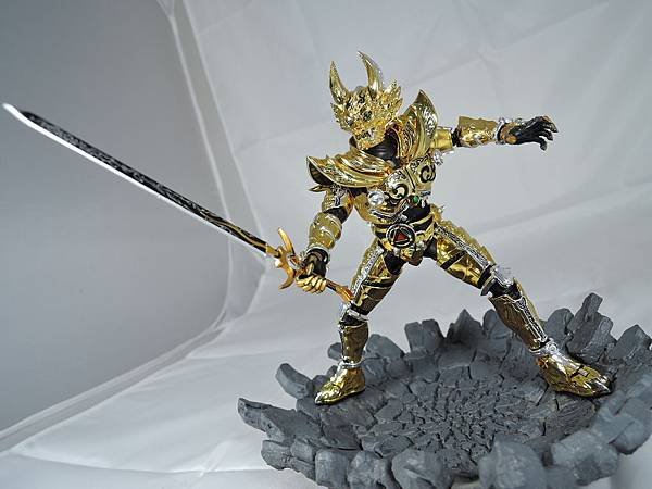 SHF 黄金騎士ガロ (67).JPG