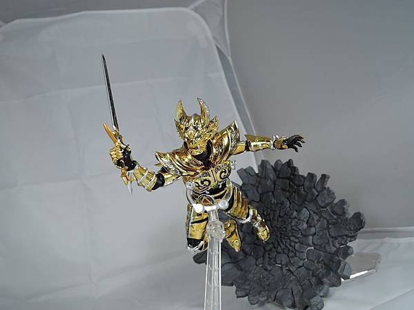 SHF 黄金騎士ガロ (72).JPG