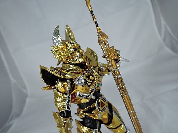 SHF 黄金騎士ガロ (79).JPG