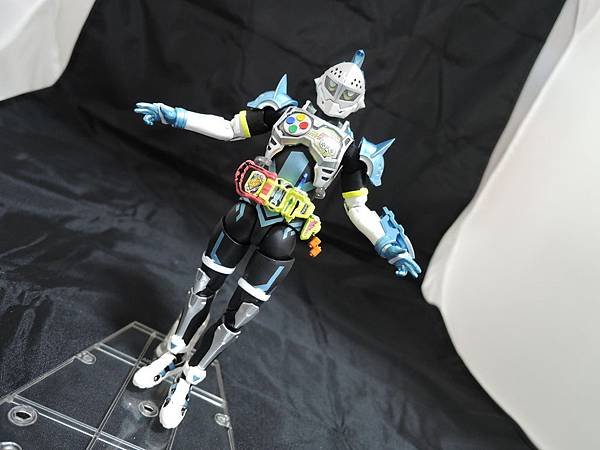 SHF 仮面ライダーブレイブ (10).JPG