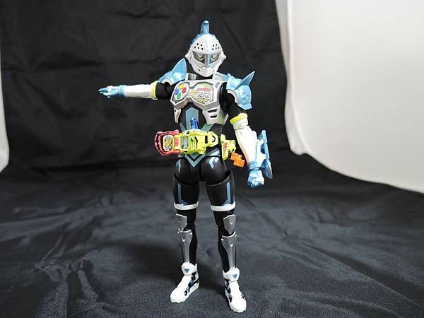 SHF 仮面ライダーブレイブ (12).JPG