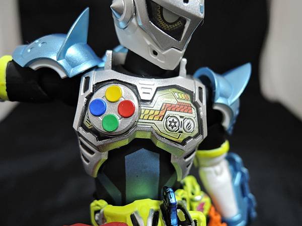 SHF 仮面ライダーブレイブ (15).JPG