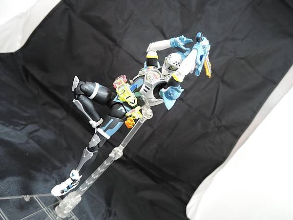 SHF 仮面ライダーブレイブ (33).JPG