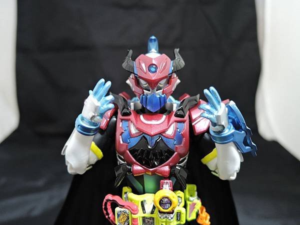 SHF 仮面ライダーブレイブ (56).JPG