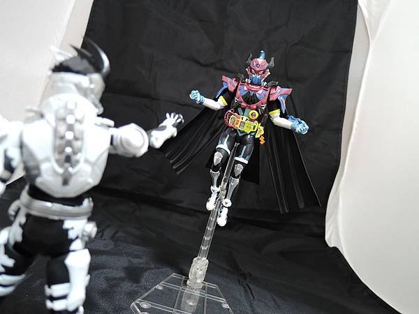 SHF 仮面ライダーブレイブ (82).JPG