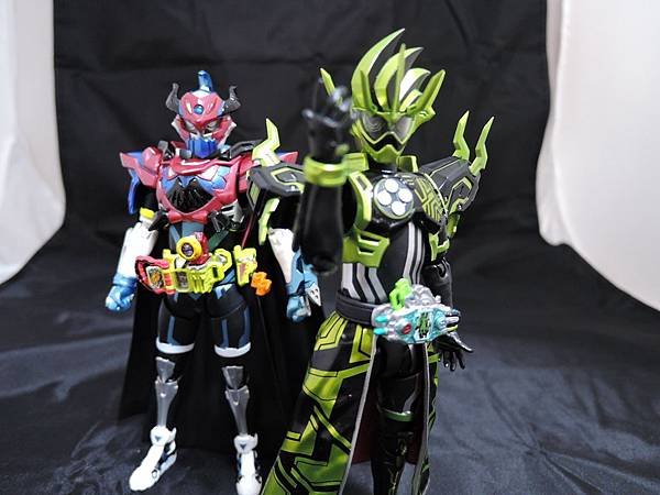 SHF 仮面ライダーブレイブ (95).JPG