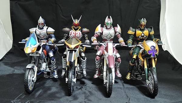 SHF シャドーチェイサー＆グリンクローバー (11).JPG