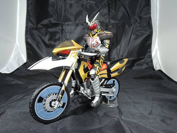 SHF シャドーチェイサー＆グリンクローバー (13).JPG