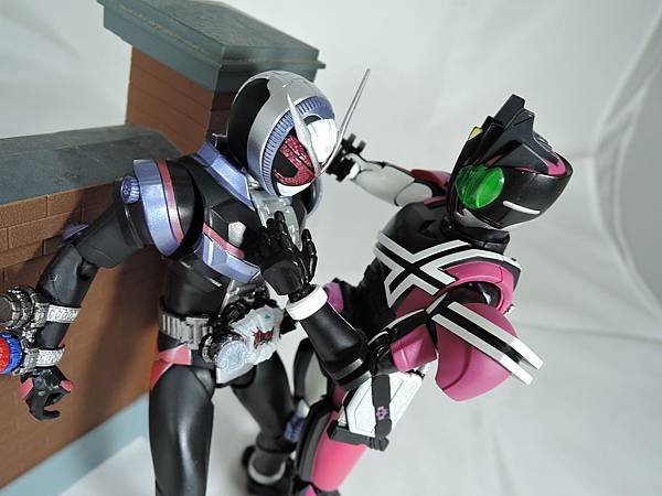 SHF 仮面ライダーディケイド%26;ディエンド (34).JPG