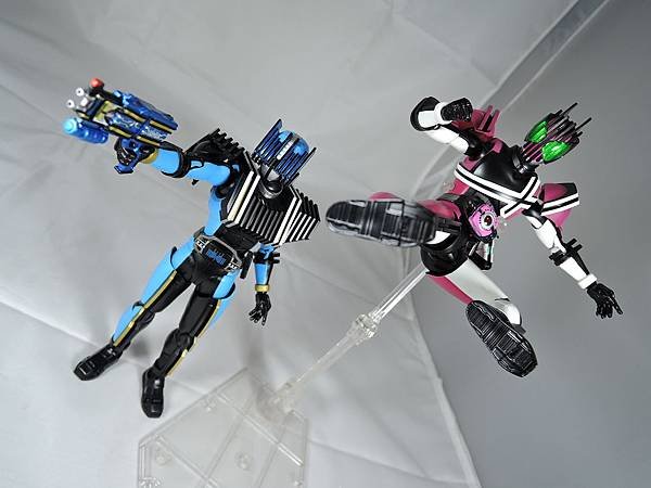 SHF 仮面ライダーディケイド%26;ディエンド (42).JPG