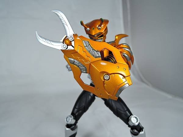 SHF 仮面ライダーシザース (22).JPG