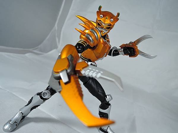 SHF 仮面ライダーシザース (27).JPG