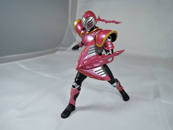 SHF 仮面ライダーライア (9).JPG